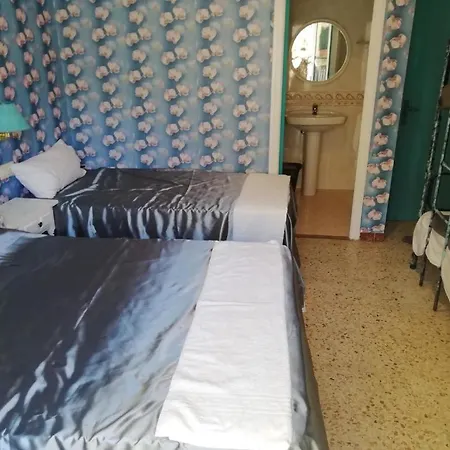 Vendégház Can Pau Guesthouse Llança