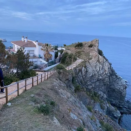 Guest house Can Pau Guesthouse Llanca