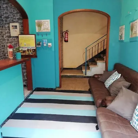 Can Pau Guesthouse Pensión Llançà